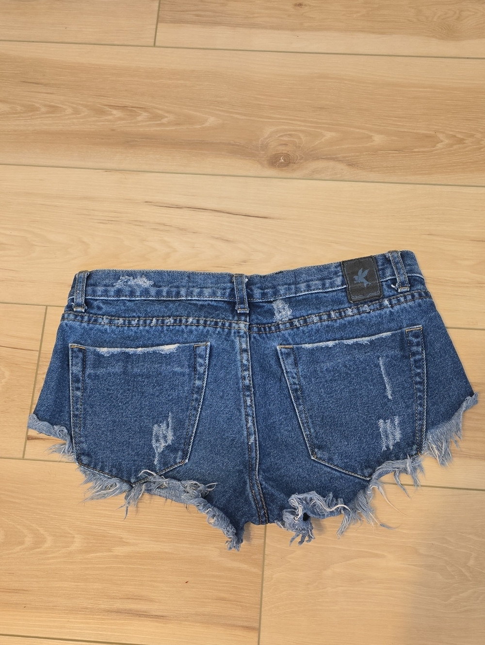 One Teaspoon Bandits Cutoff Shorts Size 26 - Picture 3 of 7